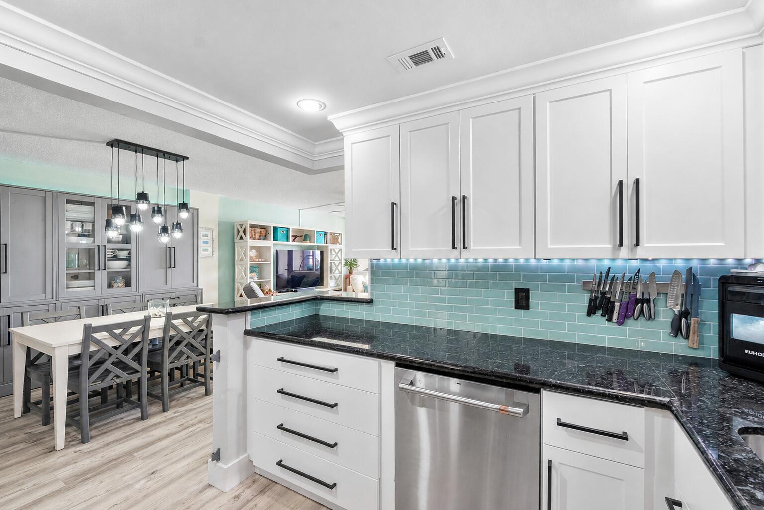 305 N POMPANO BEACH Boulevard 804