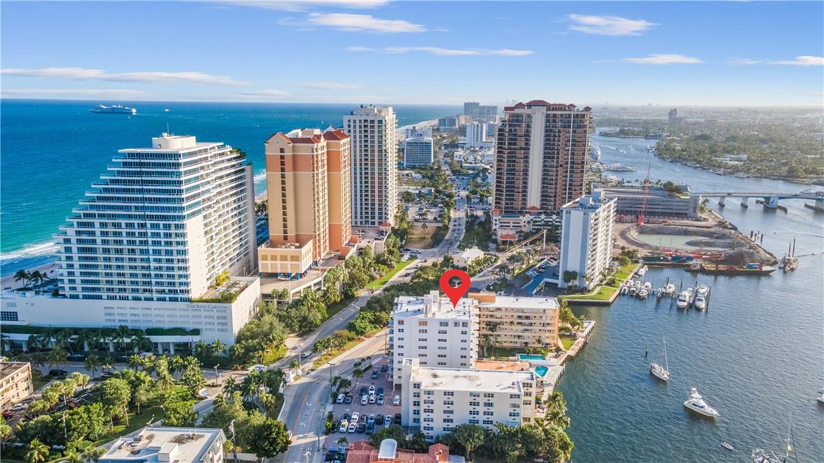 NOTE: THIS IS A SEASONAL RENTAL AVAILABLE ONLY FROM DECEMBER 1ST 2025 TO MARCH 31st 2026. Shorter periods also available, for $neg. Min 90 days.
Come and unwind in this spectacular setting! This renovated 1 bed 1 bath fully-furnished unit is a breath away from the famous Fort Lauderdale beaches, with Sebastian beach right on your doorstep. Featuring direct Ocean views down Castillo Street from your own private balcony and from both the Bedroom and Sitting room. Situated behind the luxe Ritz Carlton Hotel, you are close to all bars, restaurants, the famous Las Olas Boulevard and even the water taxis. Wake up to tranquil seascapes, enjoy sun-soaked days by the pool, and wind down with the sea breeze at sunset. Embrace beachside living in this great seaside retreat. Regret no pets.