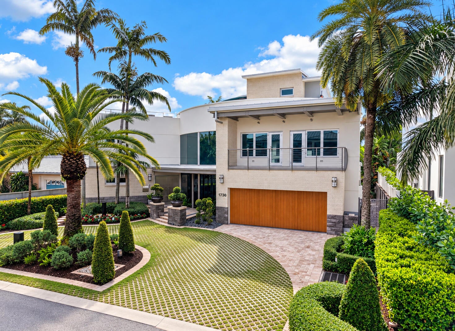 1736 SE 13TH Street