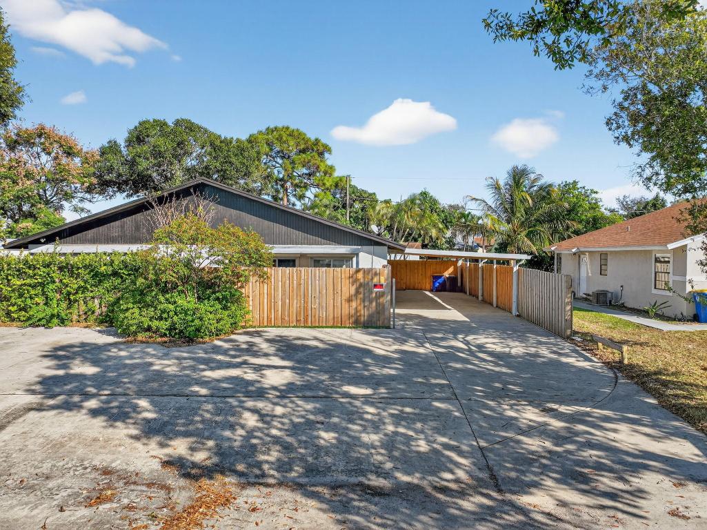 Manatee Creek - Residential