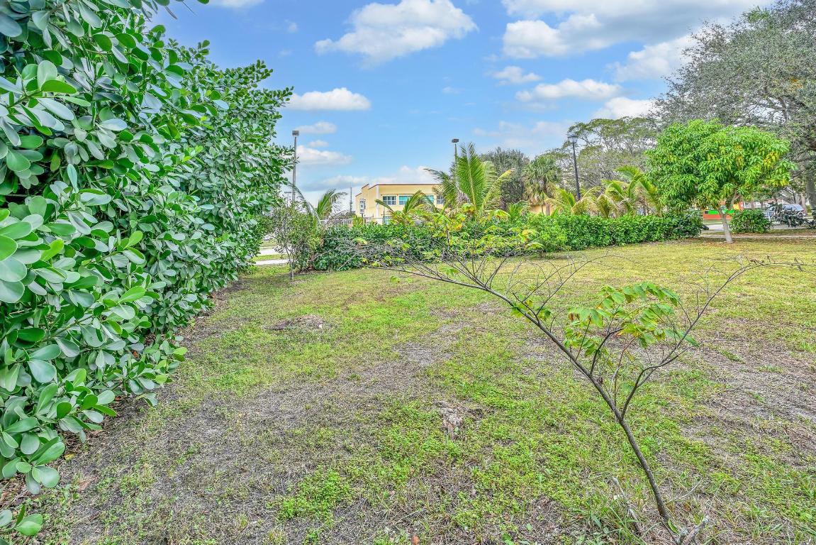 PINE GARDENS - Residential