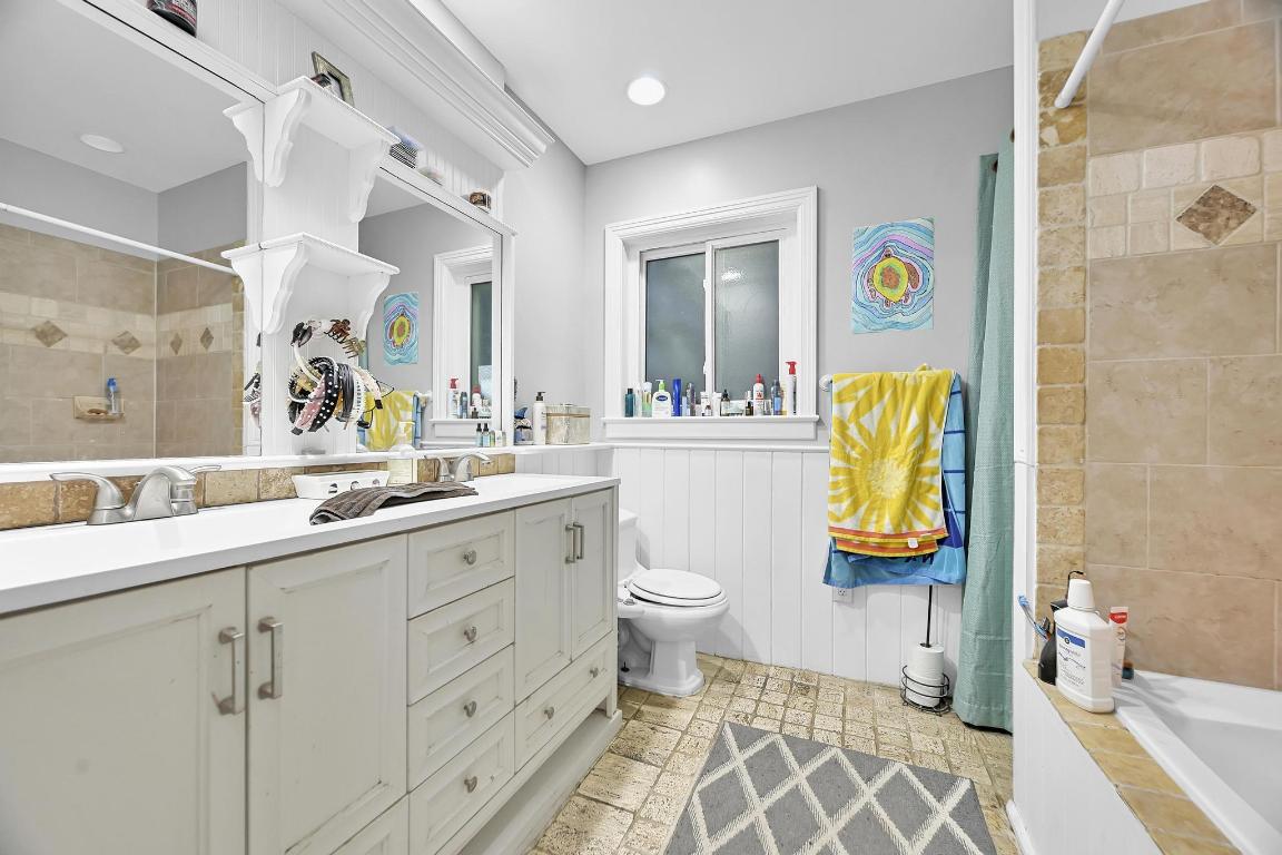 PINE GARDENS - Residential