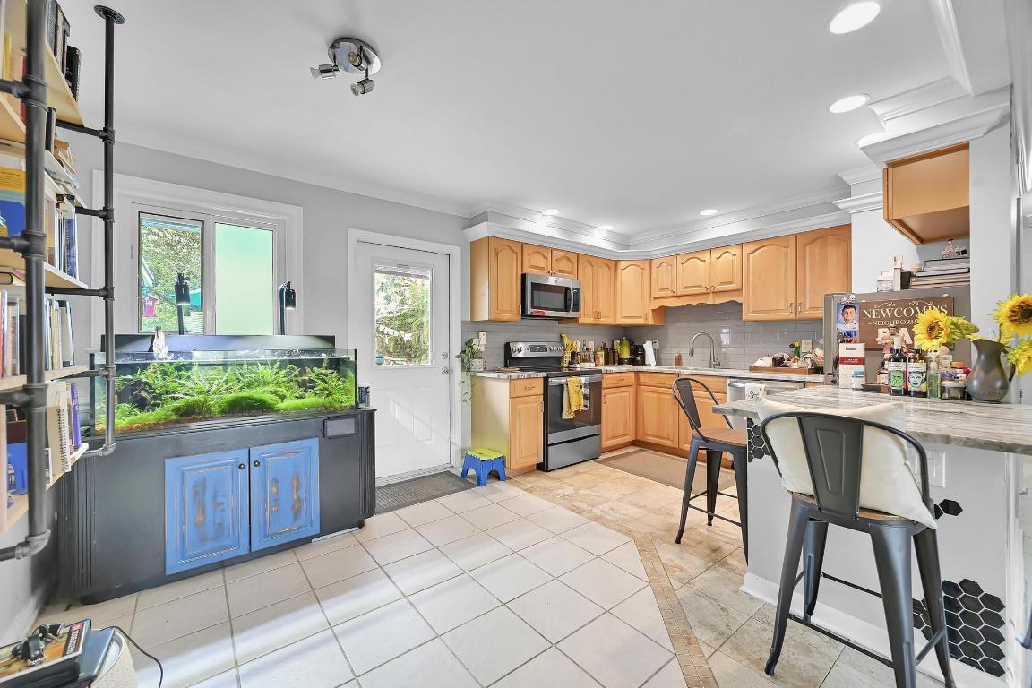 PINE GARDENS - Residential