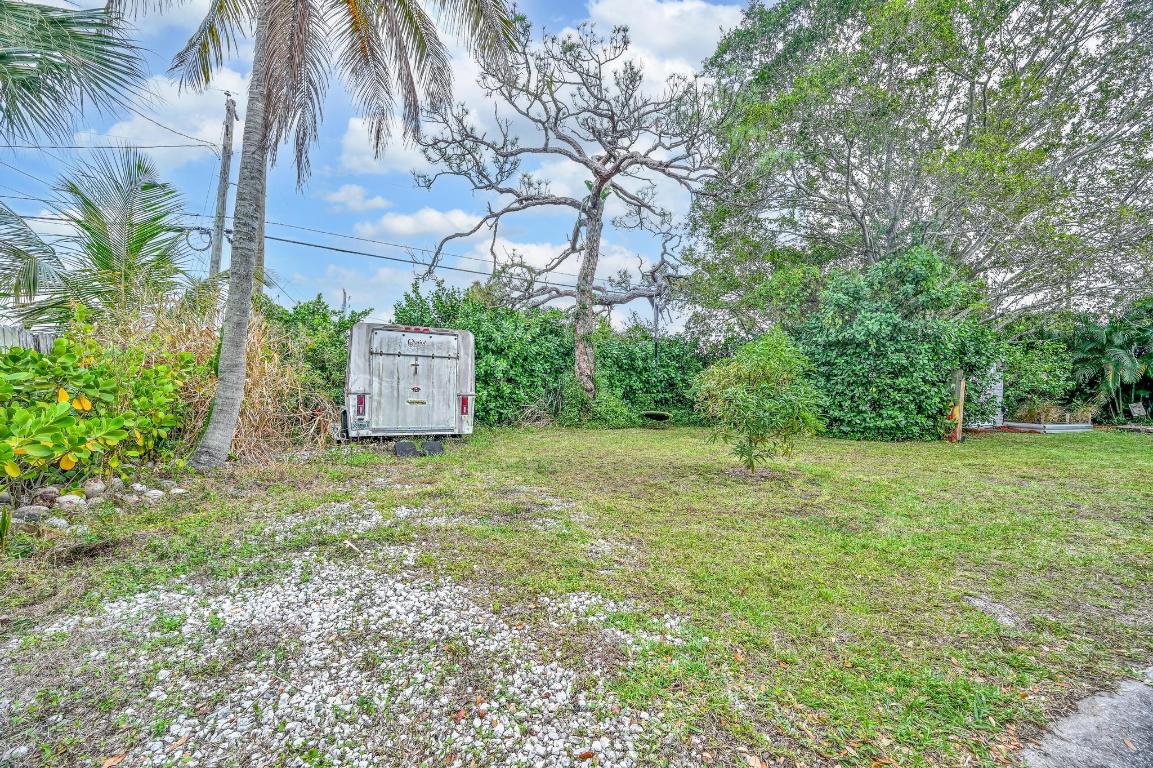 PINE GARDENS - Residential