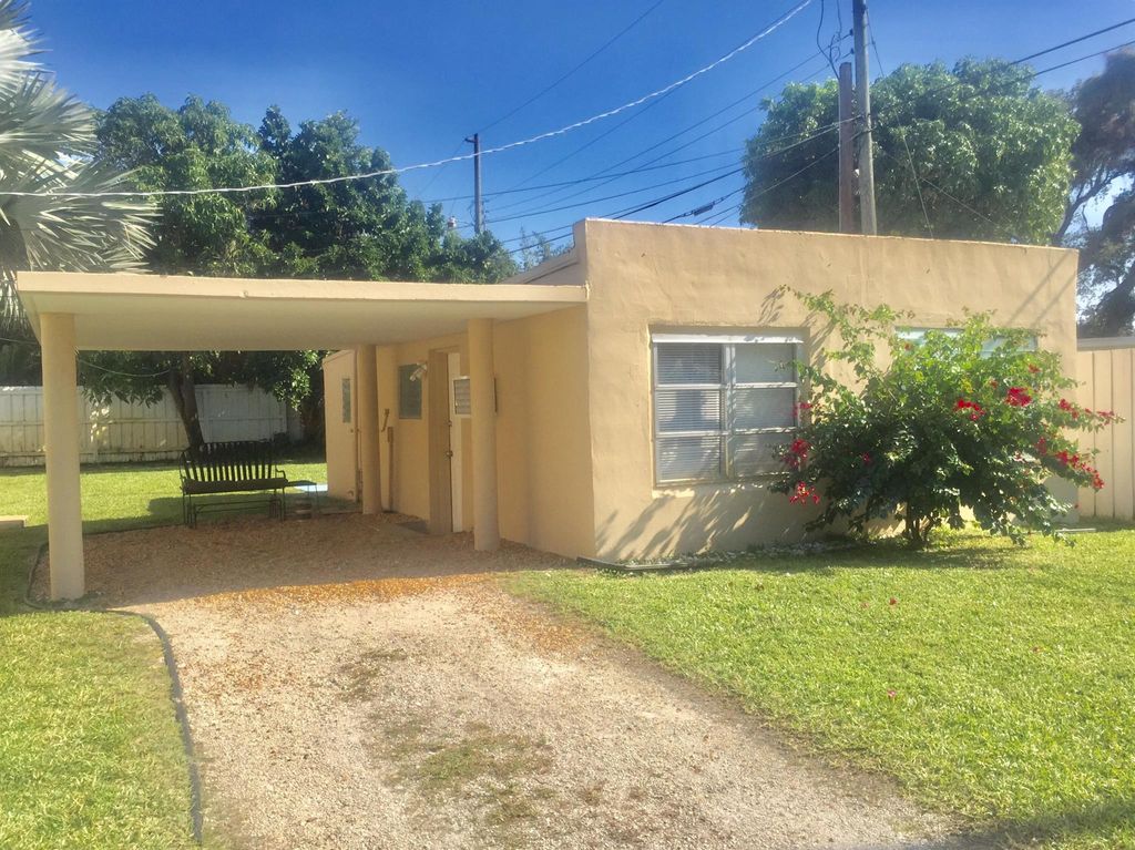 Photo of 144 Park Avenue #C, Lake Park, FL 33403 (MLS # R11114649)