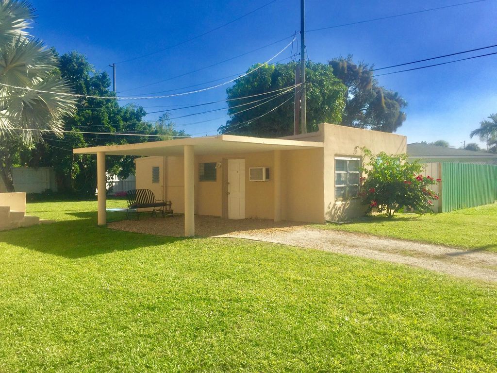 Photo of 144 Park Avenue #C, Lake Park, FL 33403 (MLS # R11114649)