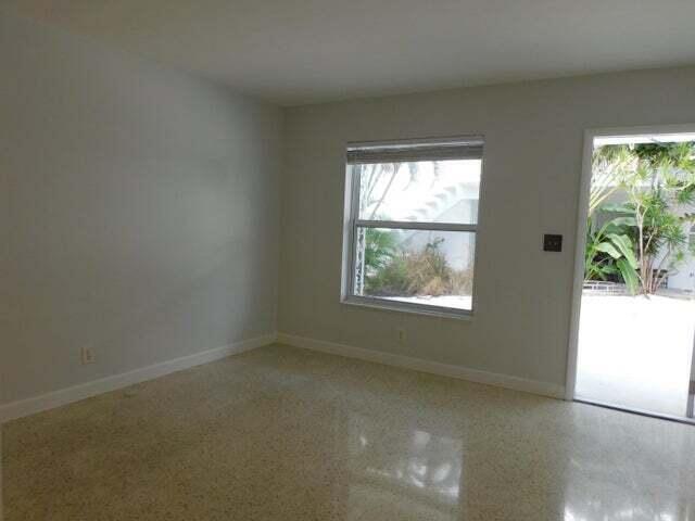 LAKE WORTH TOWN OF - Residential Lease