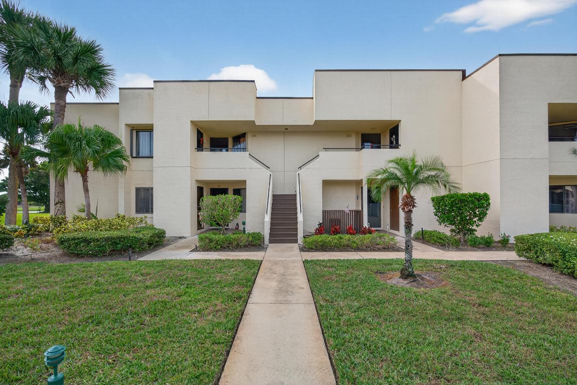 WILLIAMSBURG AT HERITAGE RIDGE CONDO - Residential