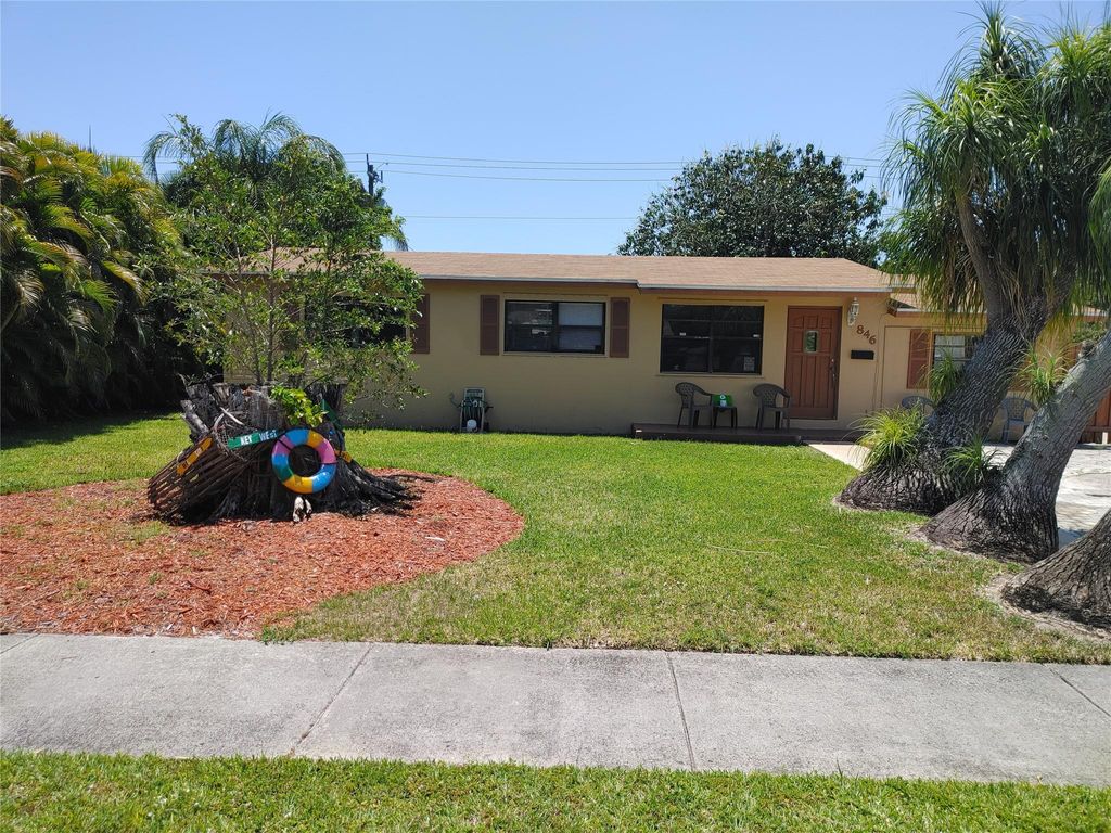 Photo of 846 W Jasmine Drive, West Palm Beach, FL 33403 (MLS # F10438581)