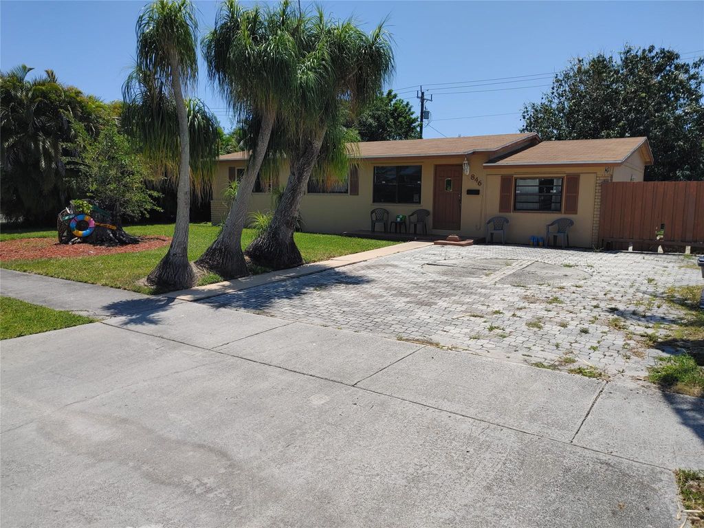 Photo of 846 W Jasmine Drive, West Palm Beach, FL 33403 (MLS # F10438581)