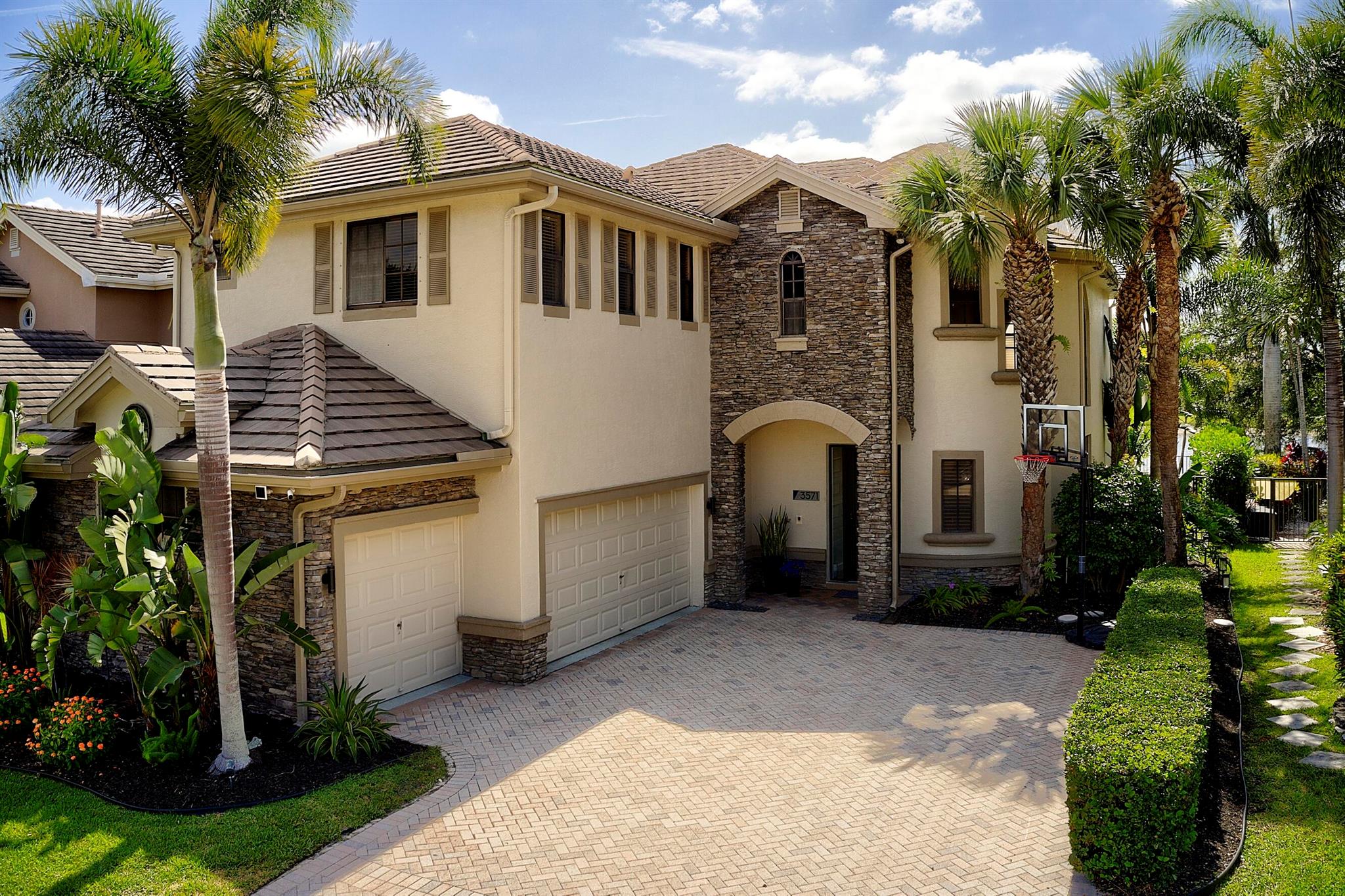 3571 Birague Drive