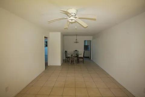 1050 E Sample Rd