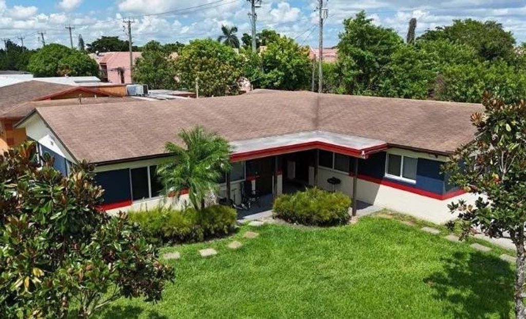 Photo of 1500 NW 58th Terrace, Sunrise, FL 33313 (MLS # F10548686)