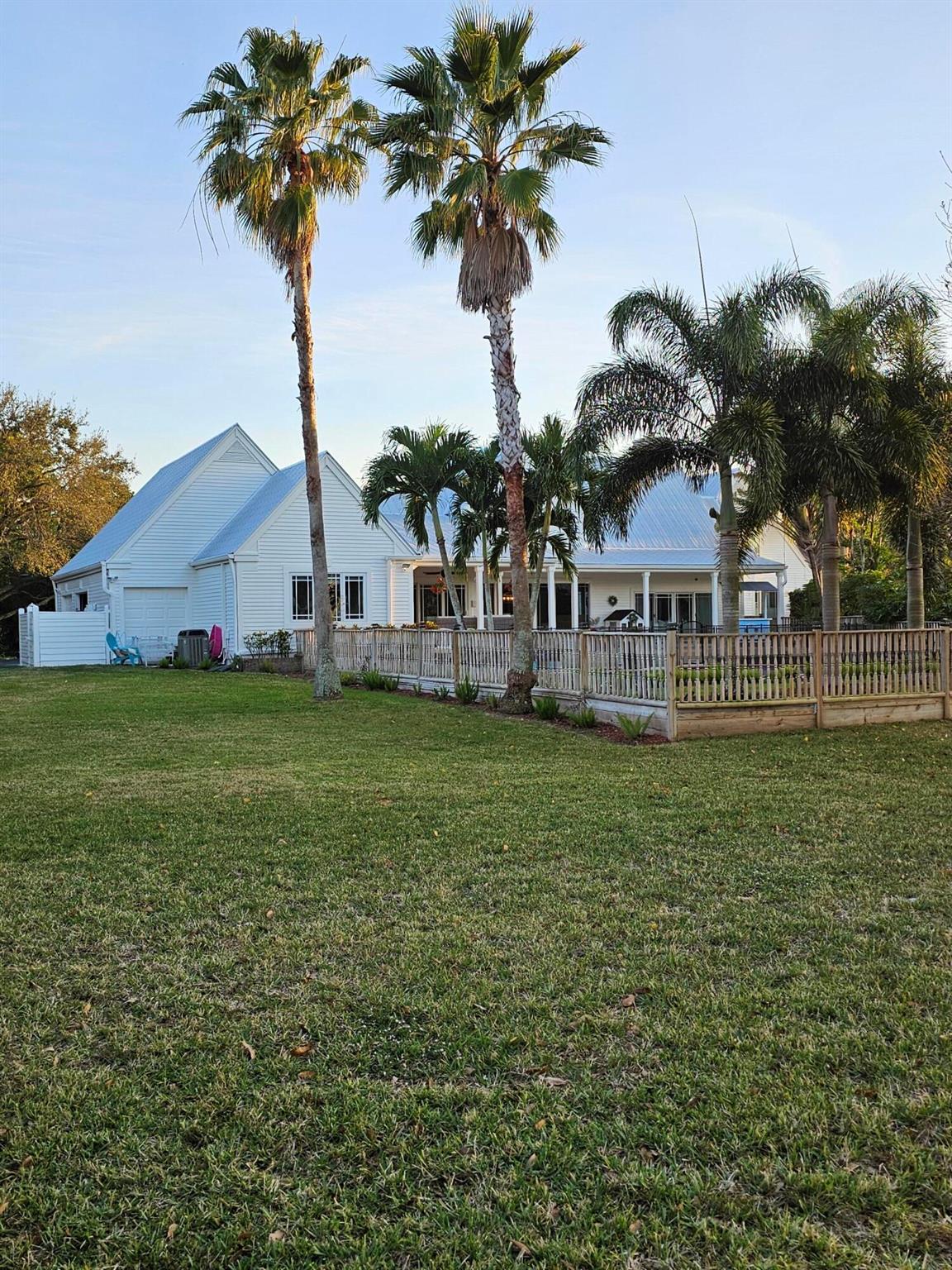 1565 SW Saint Andrews Drive