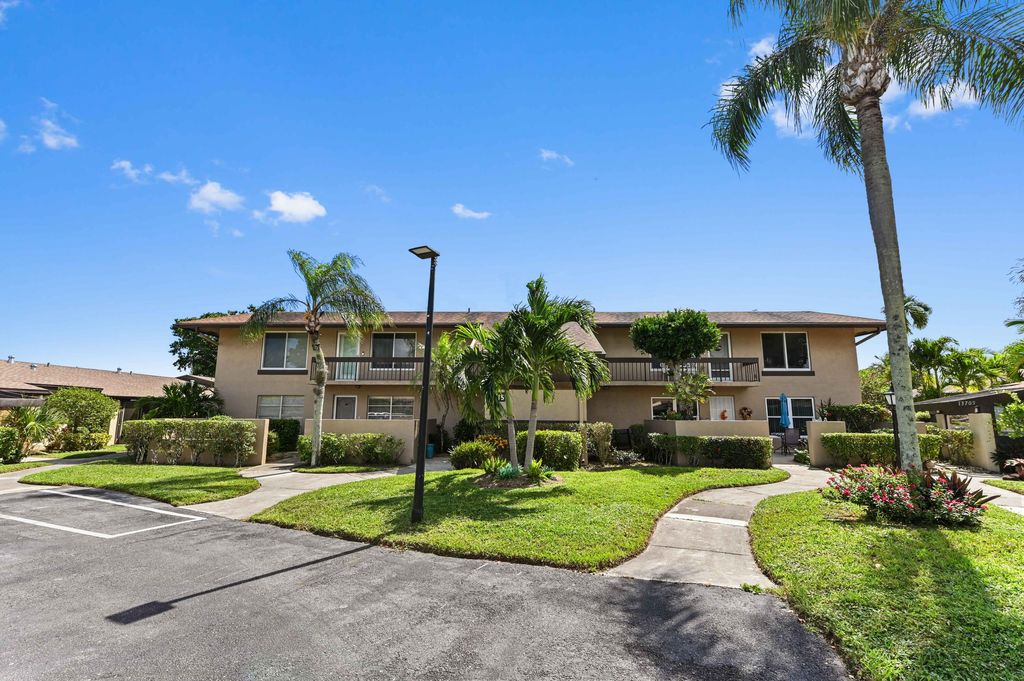 Photo of 13715 Via Aurora #D, Delray Beach, FL 33484 (MLS # R11163698)