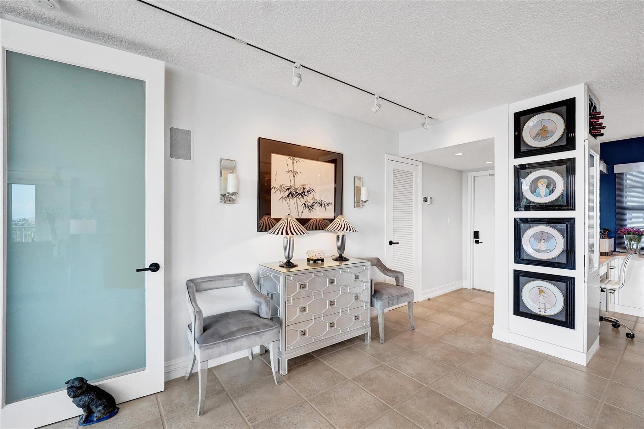 3100 NE 48th Street 617