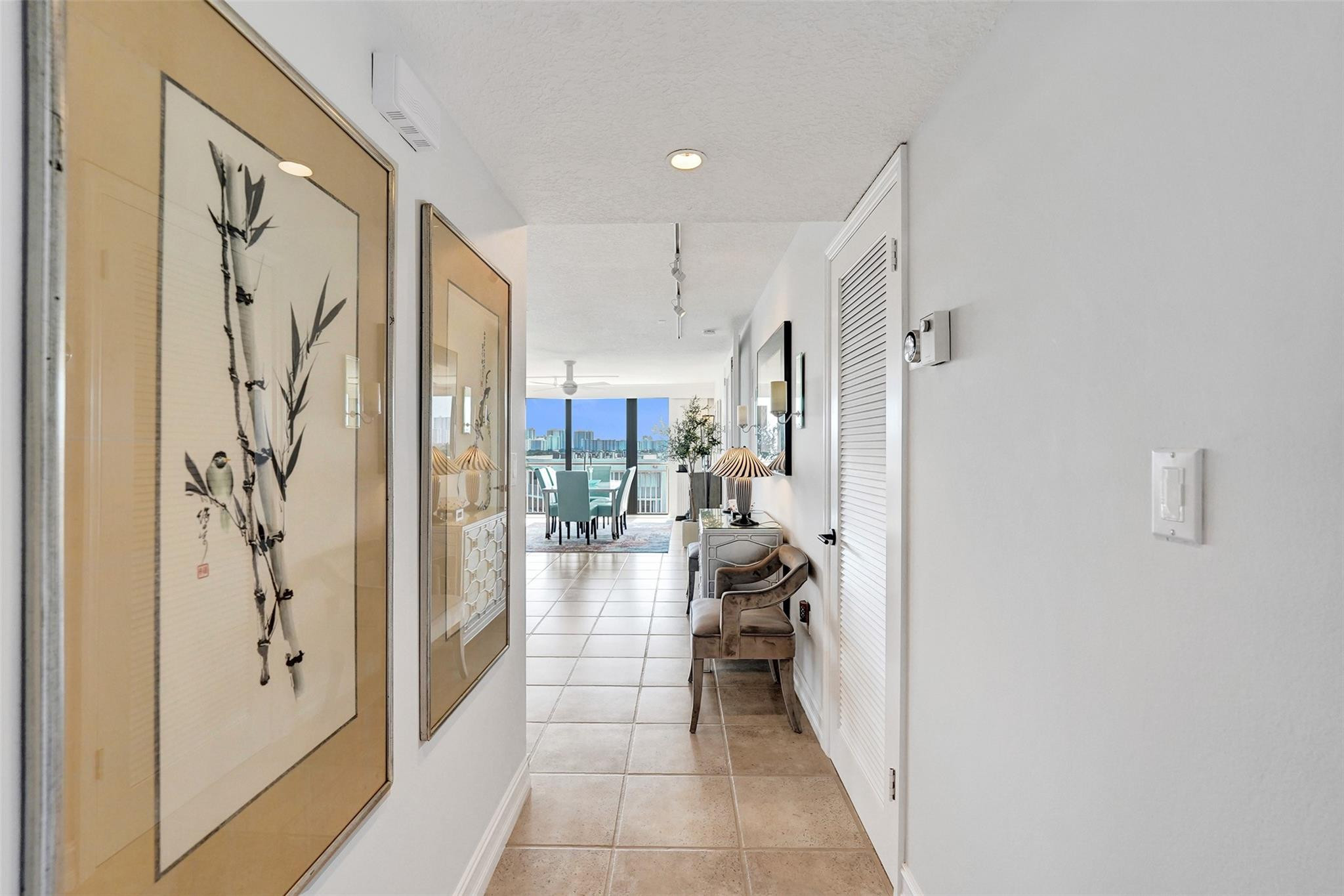 3100 NE 48th Street 617