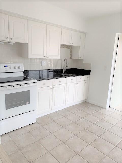 CORAL HEIGHTS SEC TWO RESUB - Residential Lease