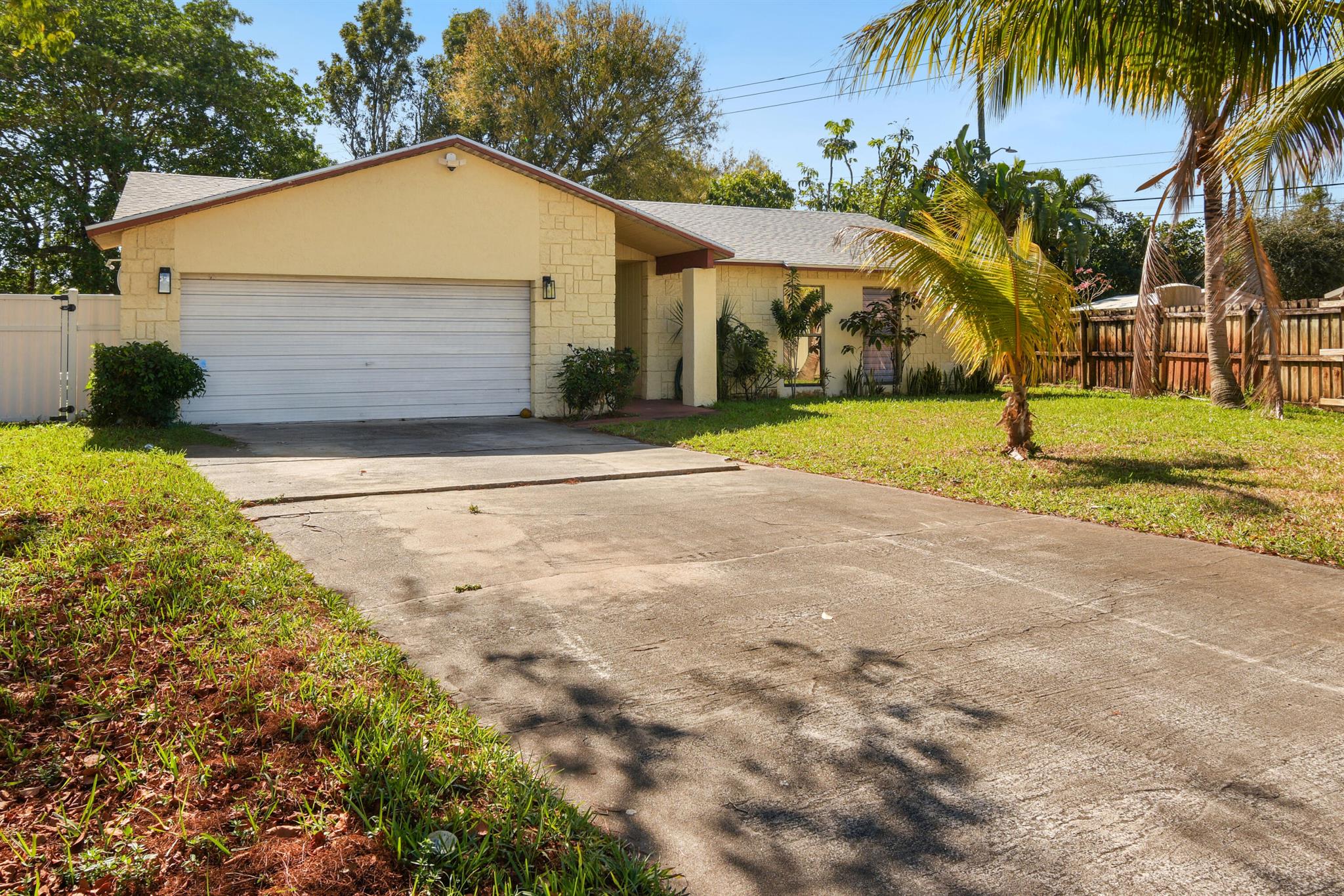 1072 Fernlea Drive