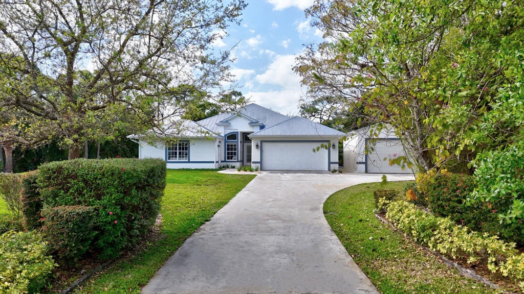 Photo of 1110 SW Blue Water Way, Stuart, FL 34997 (MLS # R10968673)