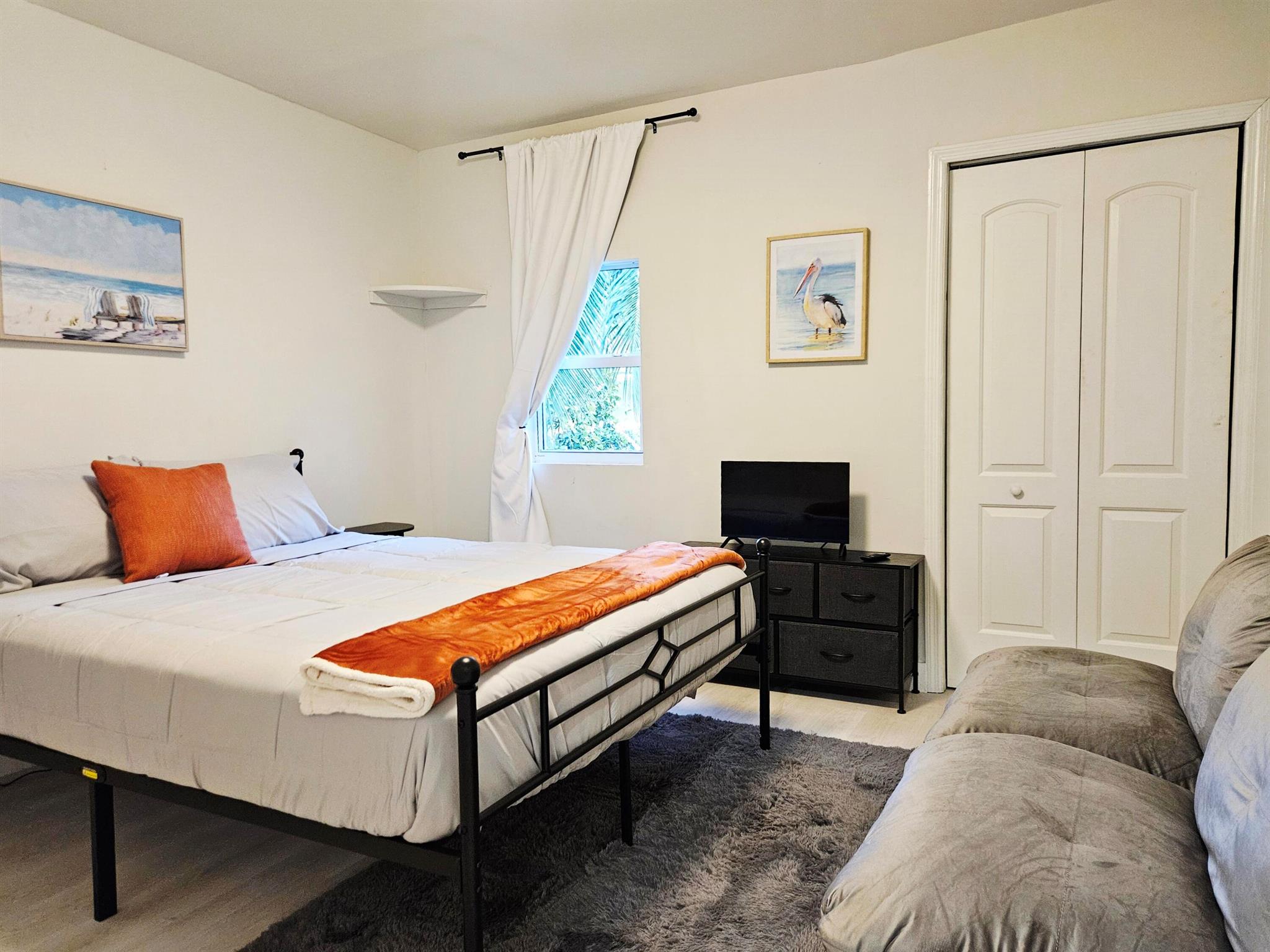 GARDENS THE - Residential Lease