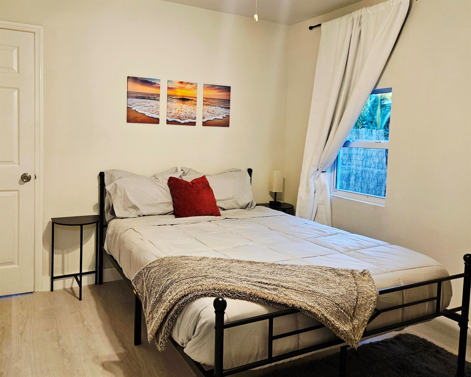 GARDENS THE - Residential Lease