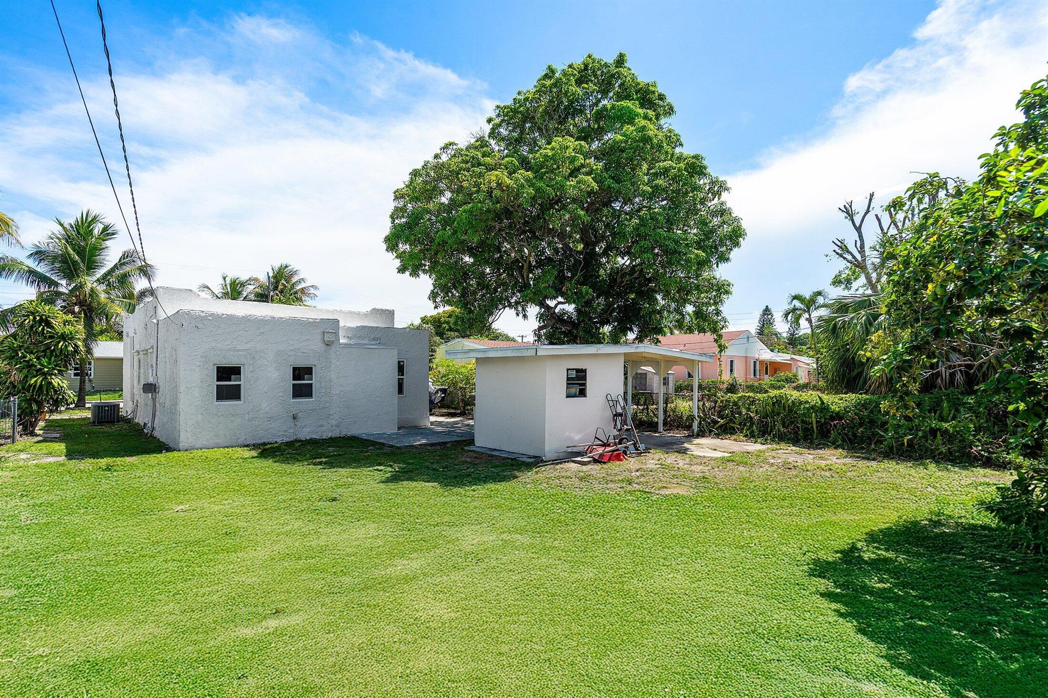 GARDENS THE - Residential Lease