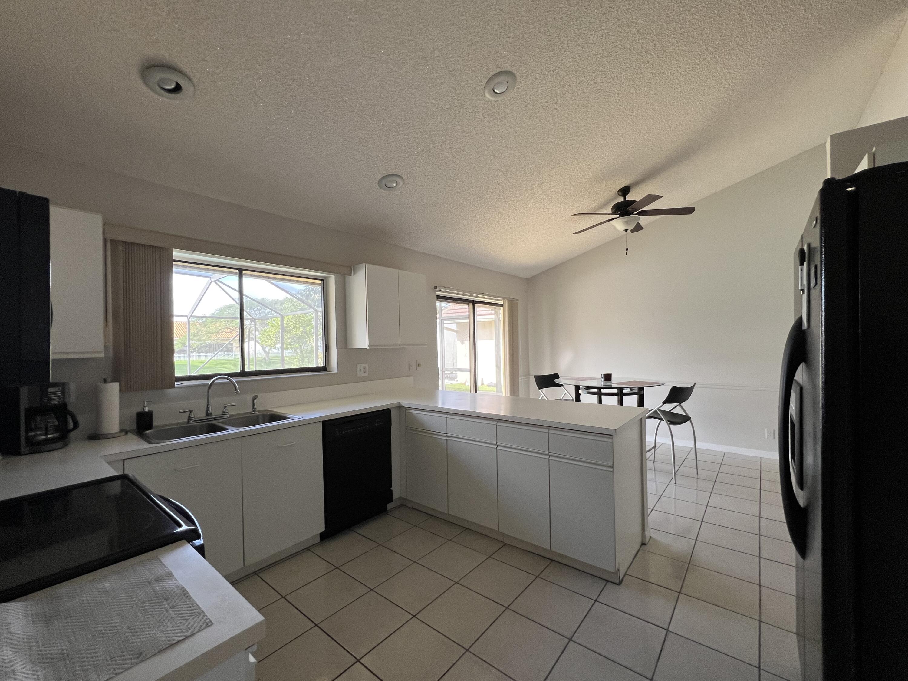 9775 Sun Pointe Drive
