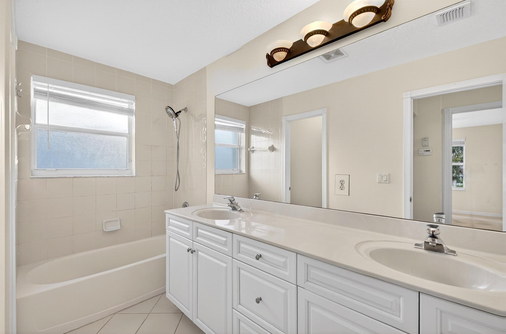 OLYMPIA 1 - Residential