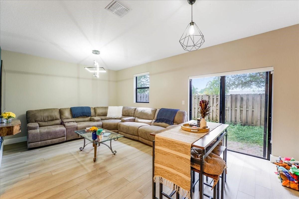 CELEBRATION POINTE - Residential