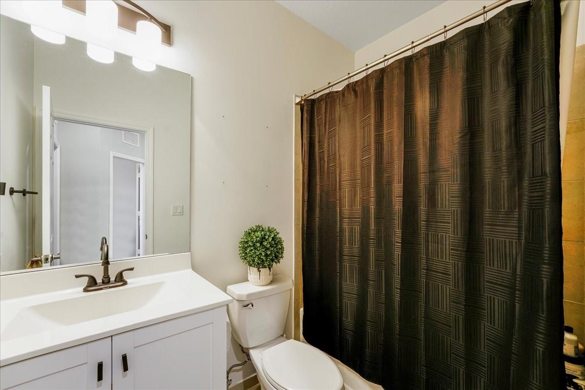 CELEBRATION POINTE - Residential