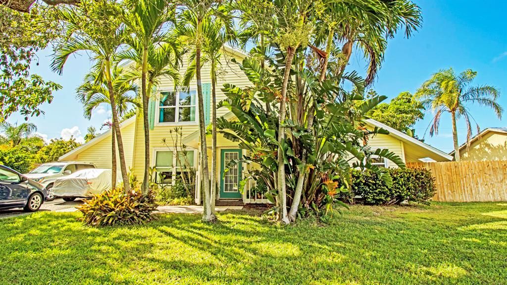 Photo of 8075 SE Palm Street, Hobe Sound, FL 33455 (MLS # R10721183)