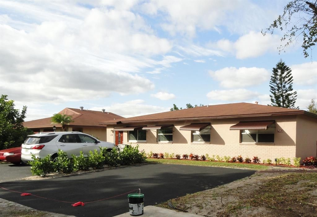 Photo of 5063 Rose Hill Drive, Boynton Beach, FL 33437 (MLS # R10676333)