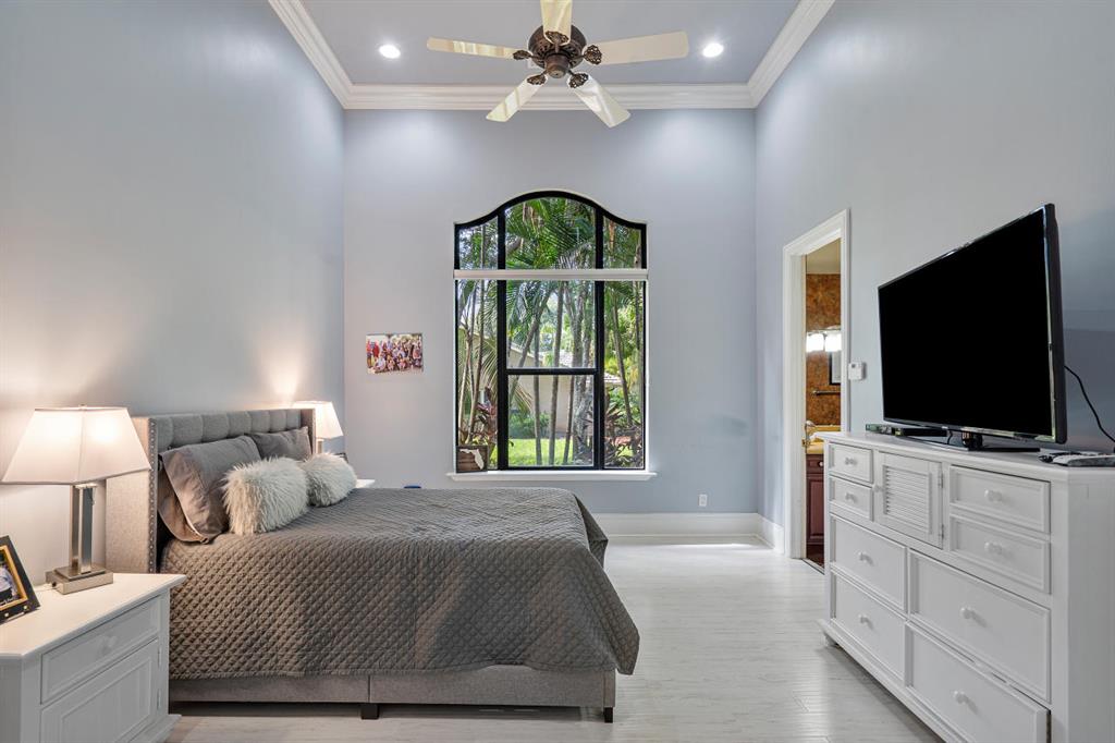 BONIELLOS ACRES - Residential