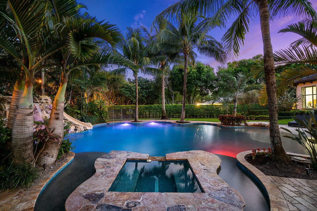 BONIELLOS ACRES - Residential