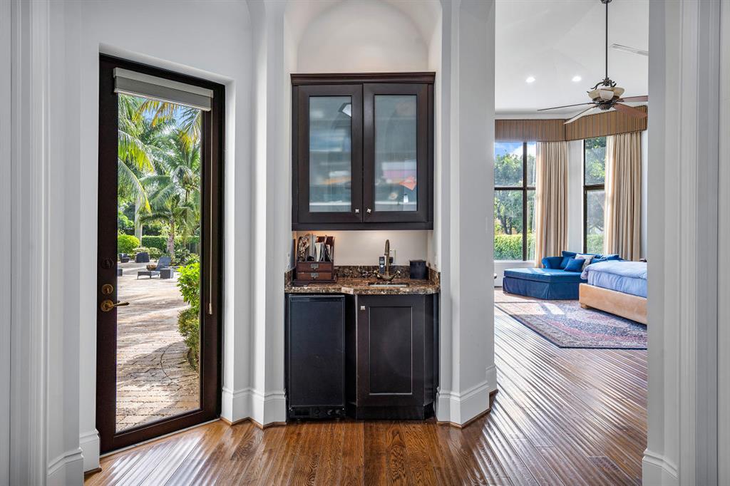 BONIELLOS ACRES - Residential