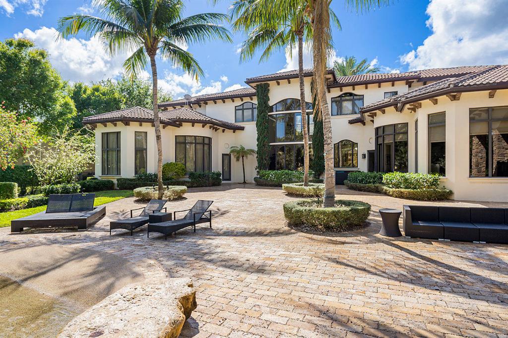 BONIELLOS ACRES - Residential