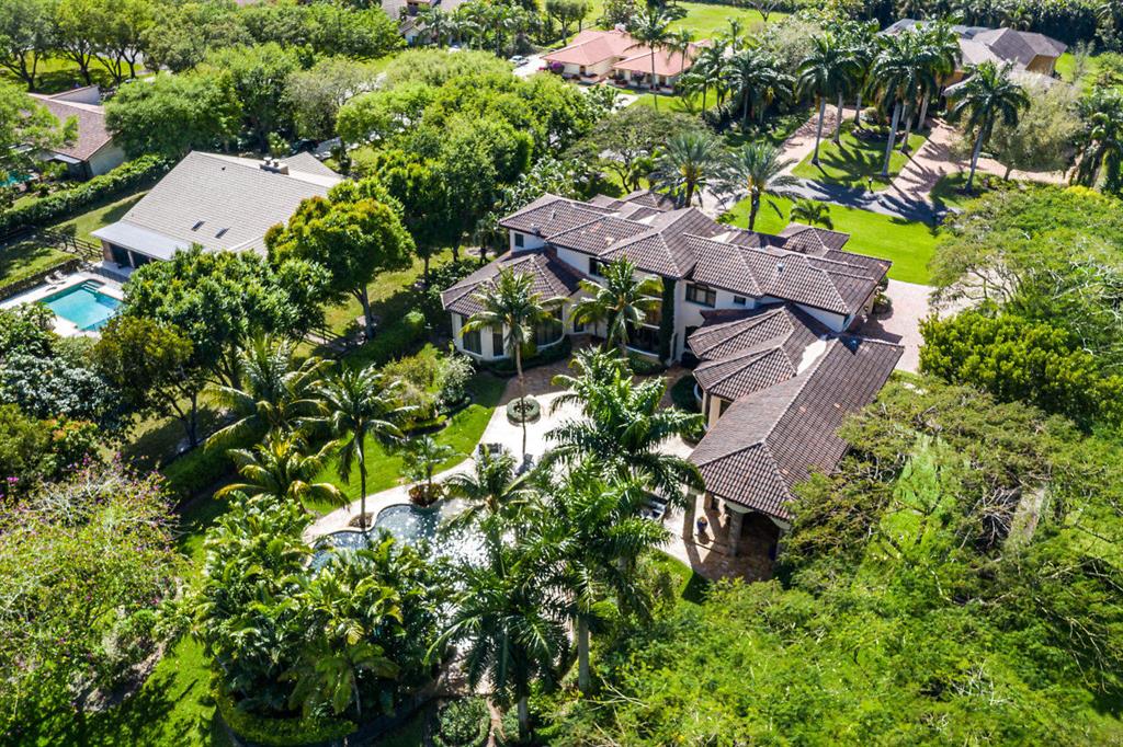 BONIELLOS ACRES - Residential