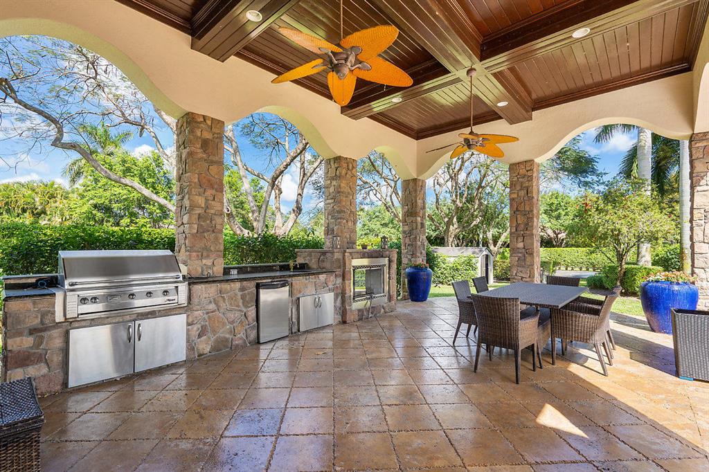 BONIELLOS ACRES - Residential