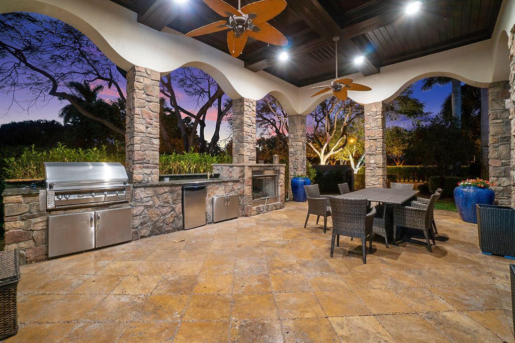 BONIELLOS ACRES - Residential