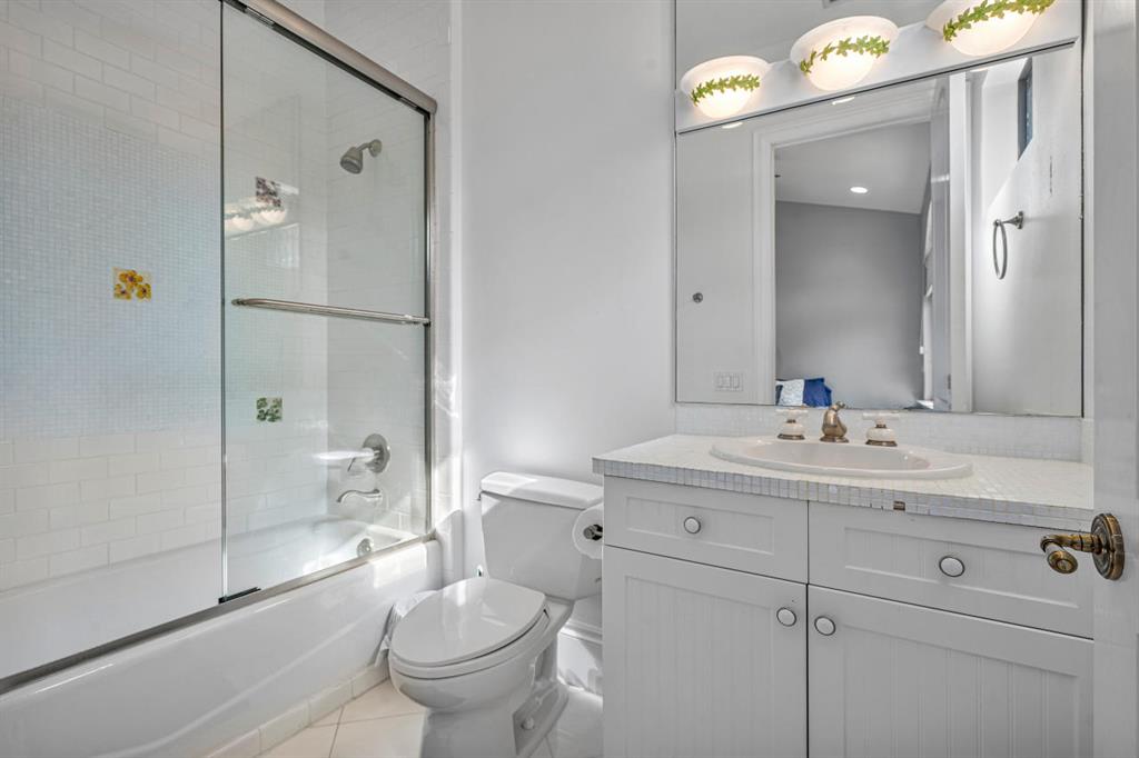 BONIELLOS ACRES - Residential