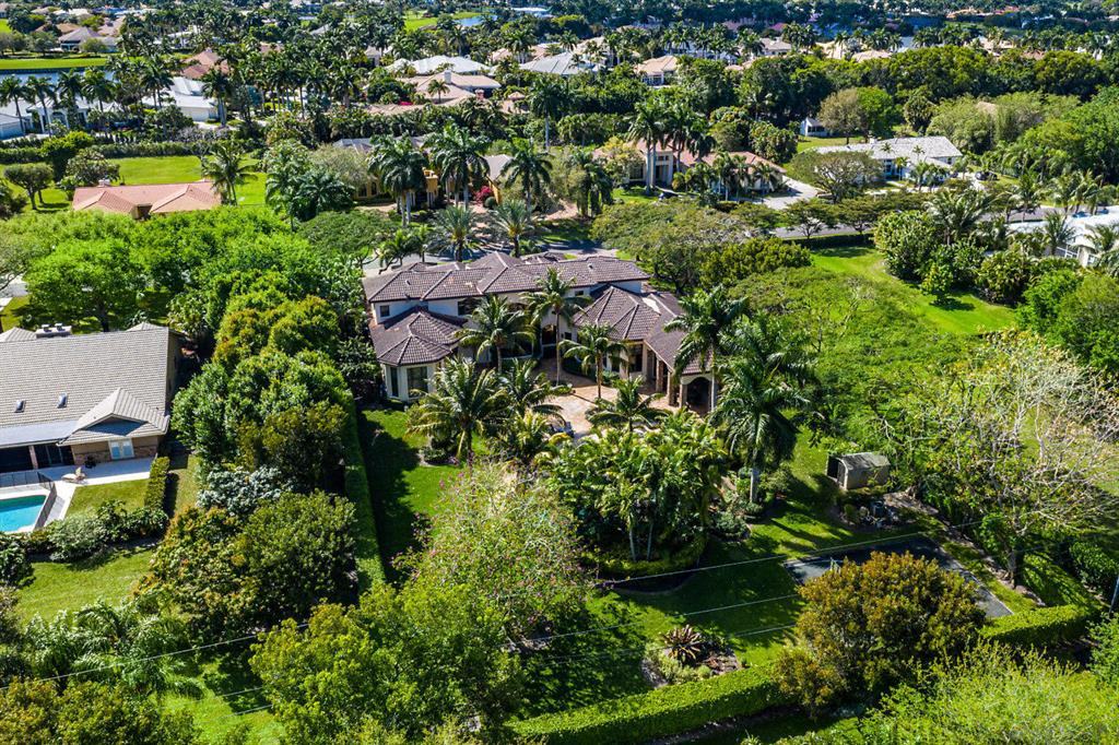 BONIELLOS ACRES - Residential