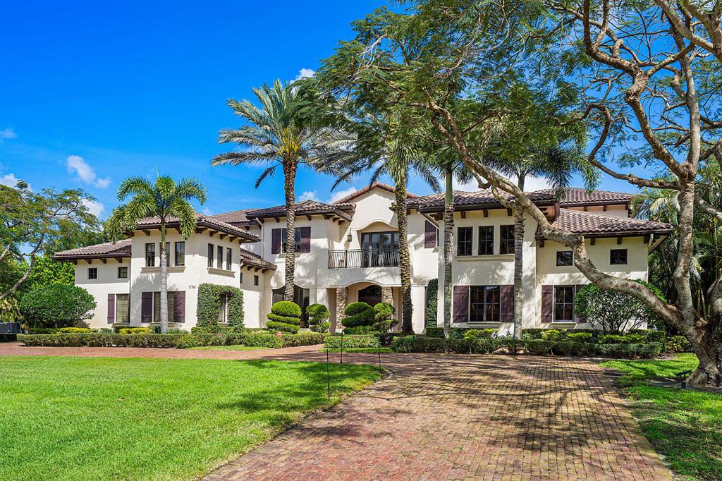 BONIELLOS ACRES - Residential