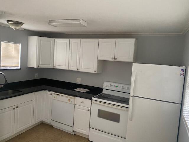 View photos, virtual tours, details... 1206 NE 3rd Avenue