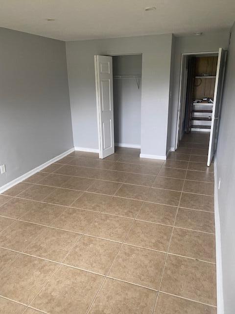 View photos, virtual tours, details... 1206 NE 3rd Avenue