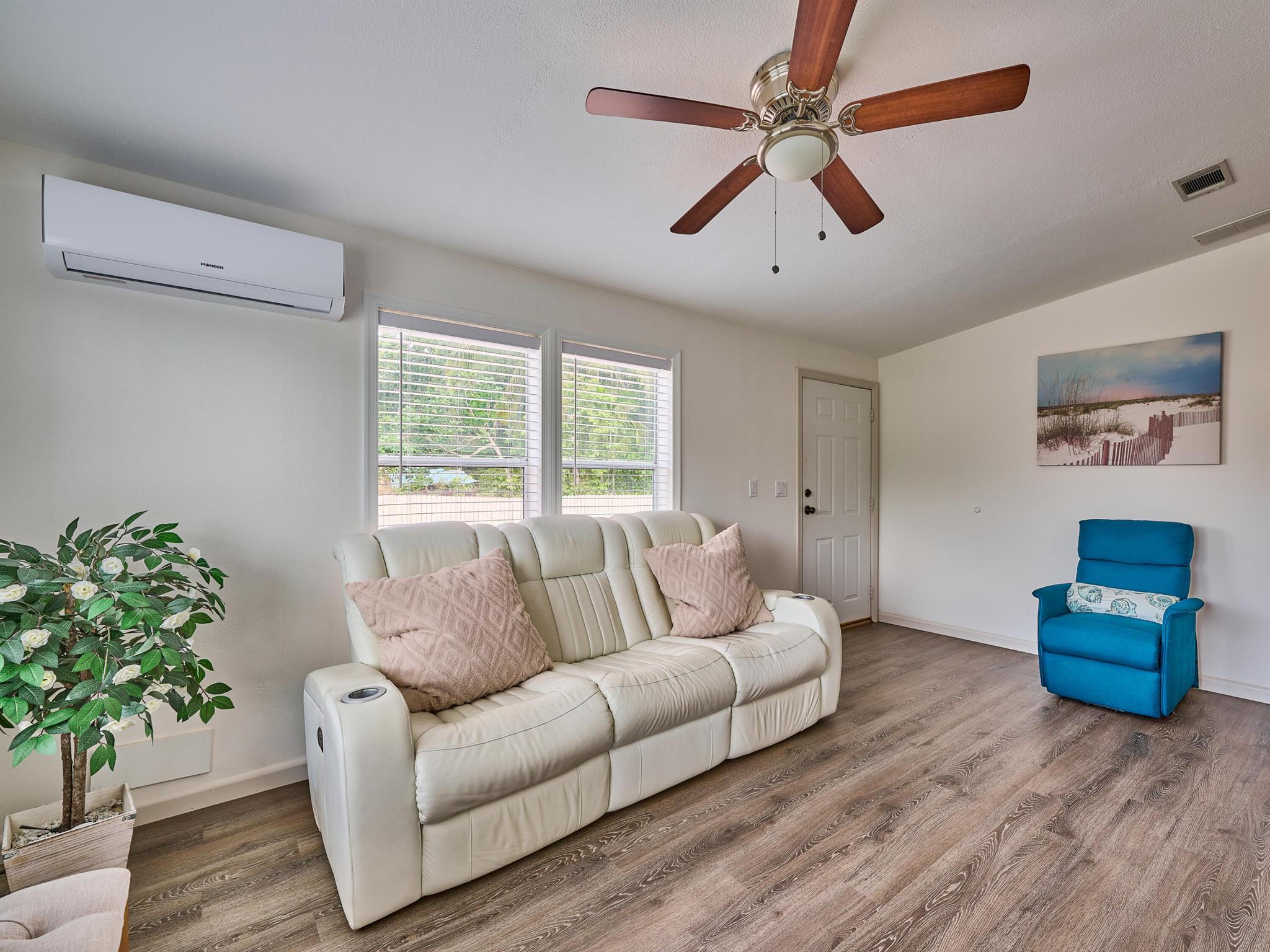 RIDGEWAY - Residential