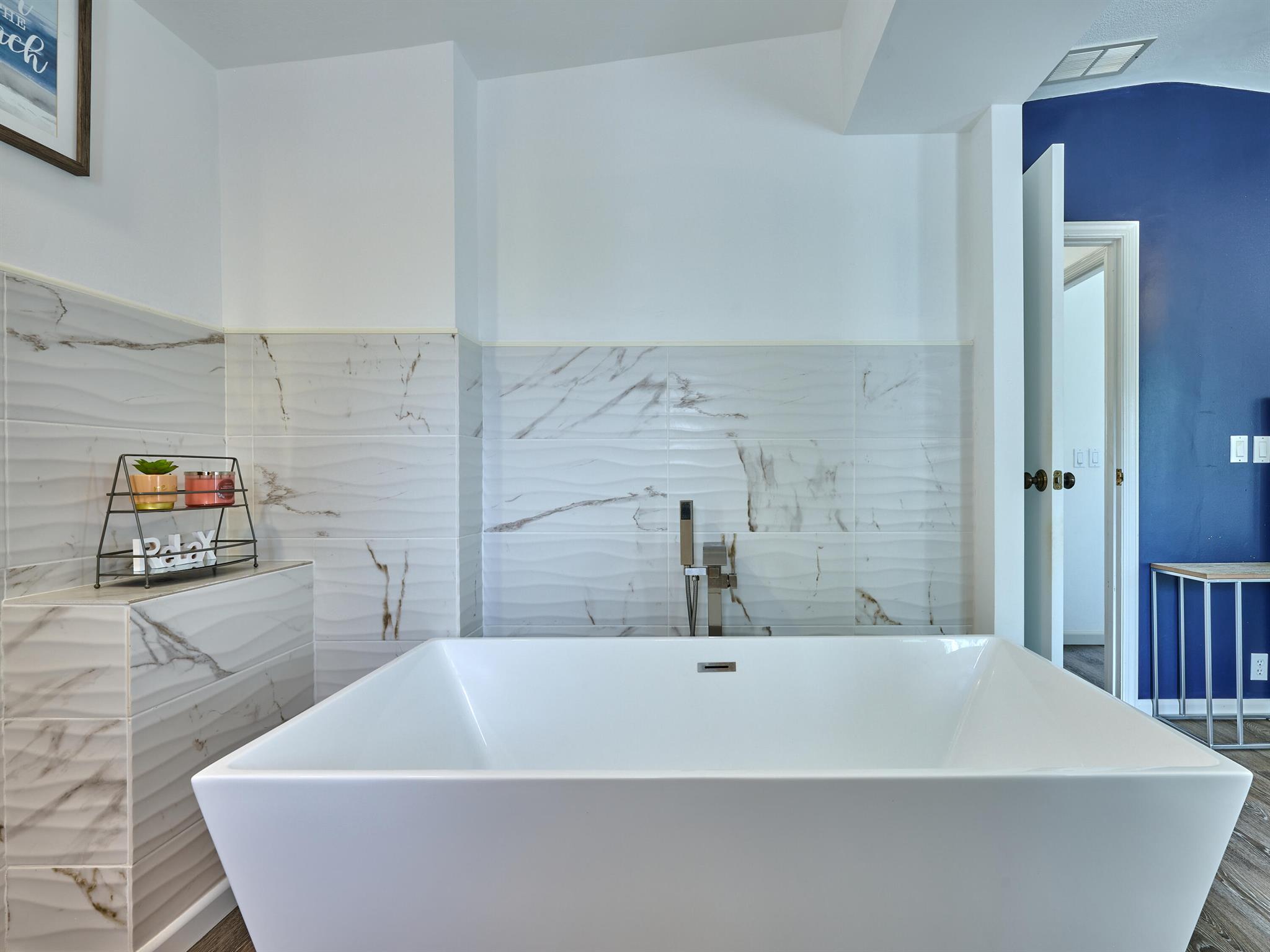 RIDGEWAY - Residential
