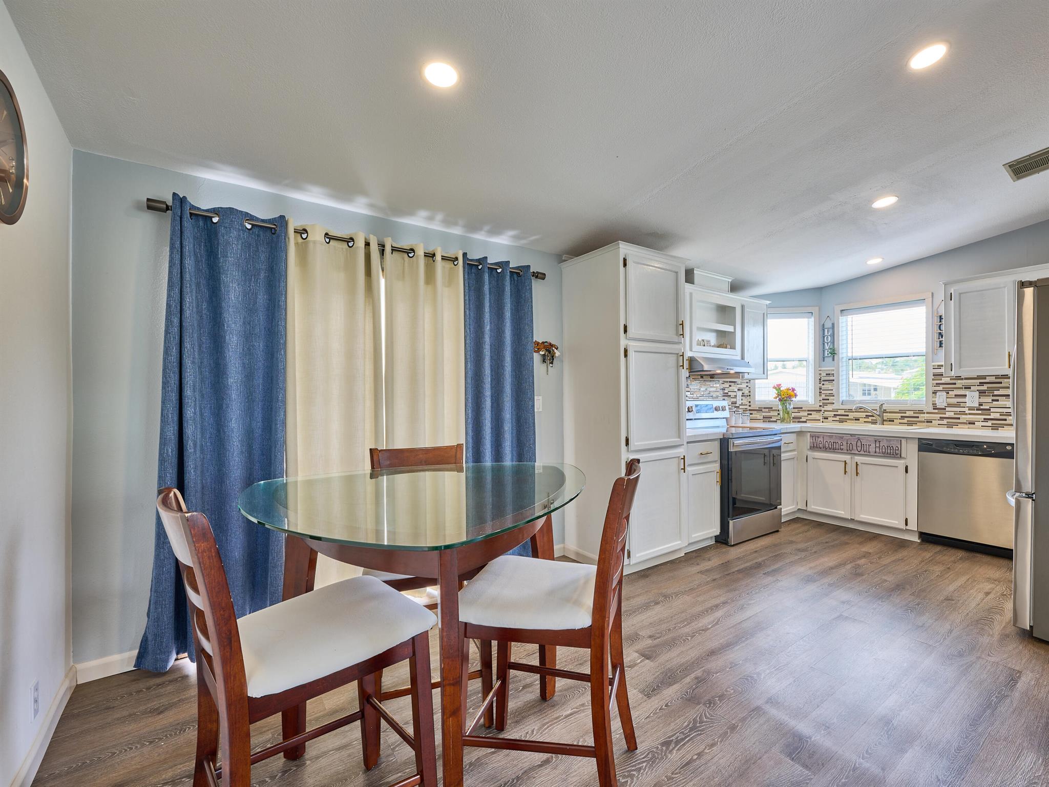 RIDGEWAY - Residential