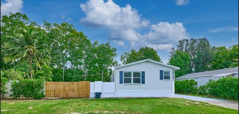 Treasure Coast Mobile Homes for Sale 33 7359 SE Eagle Avenue Hobe Sound FL 33455