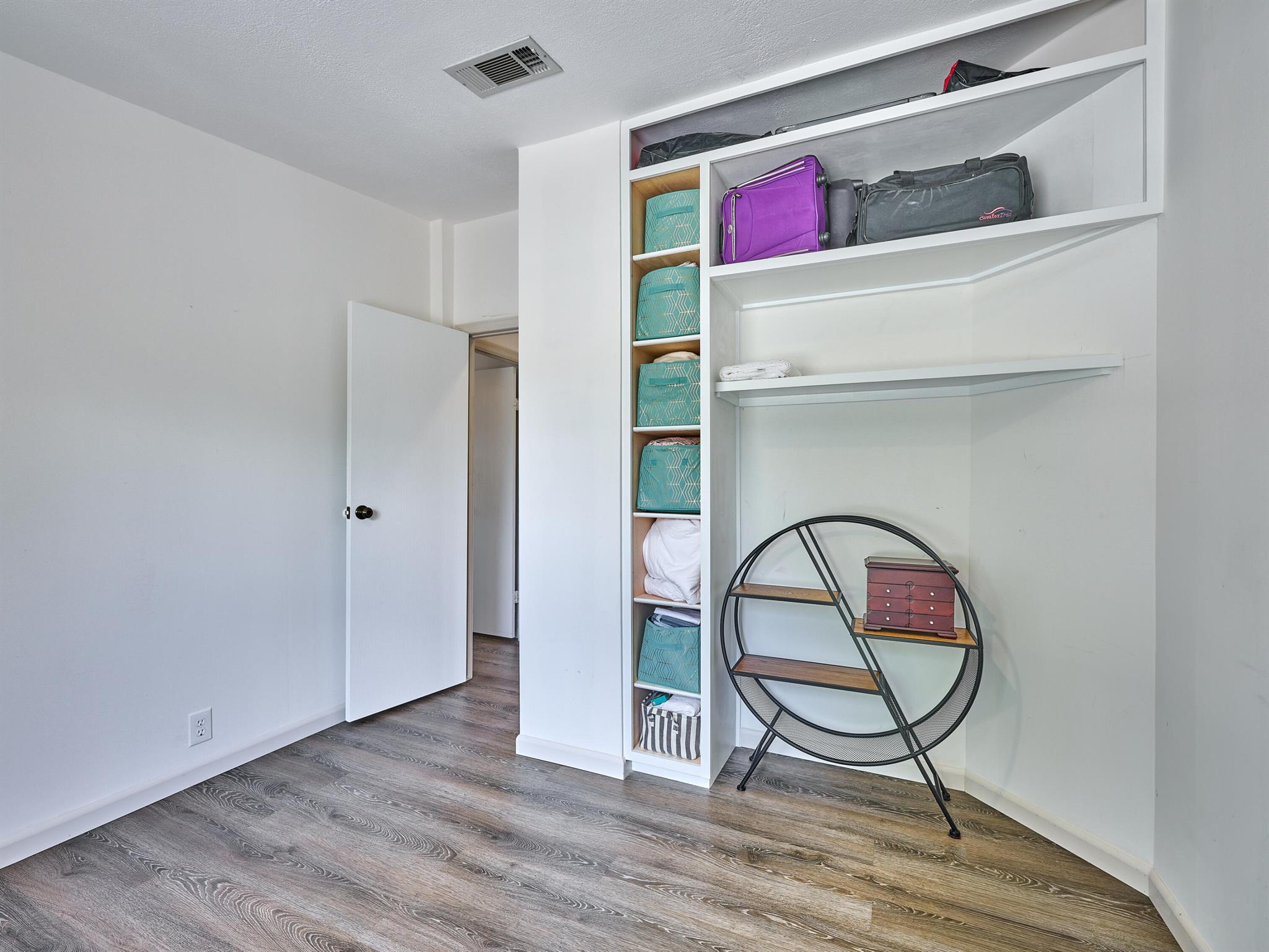 RIDGEWAY - Residential